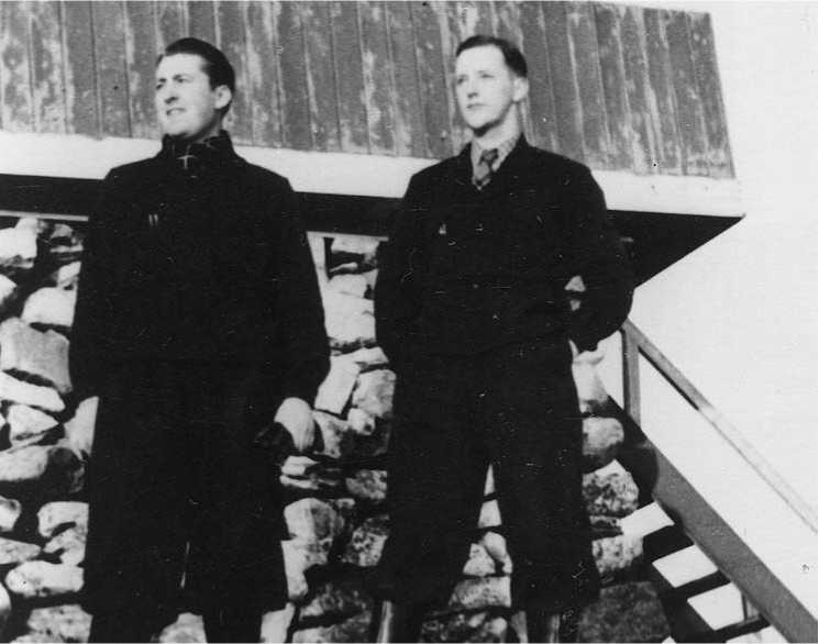 Mutt and Jeff Black and White (Photo)