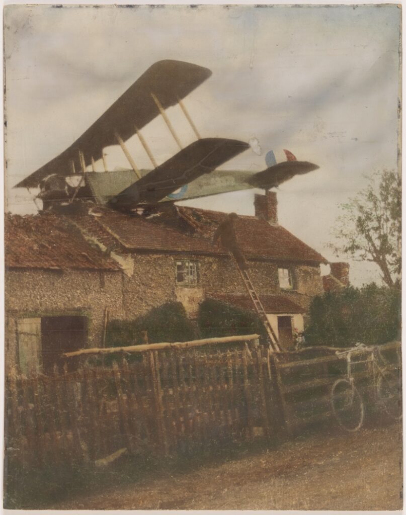 British WW1 aircraft crashed on roof of house.
