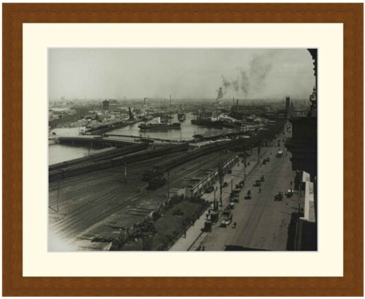 Flinders St, Queen St Bridge, Melbourne, 1920's Historical Photo - Framed Print