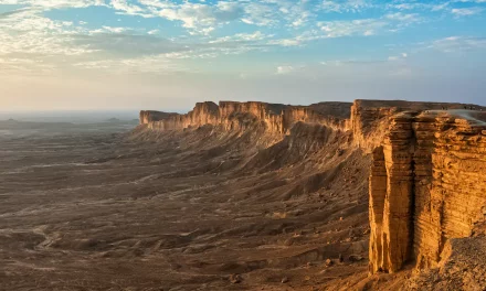 Ancient humans may have paused in Arabia for 30,000 years on their way out of Africa